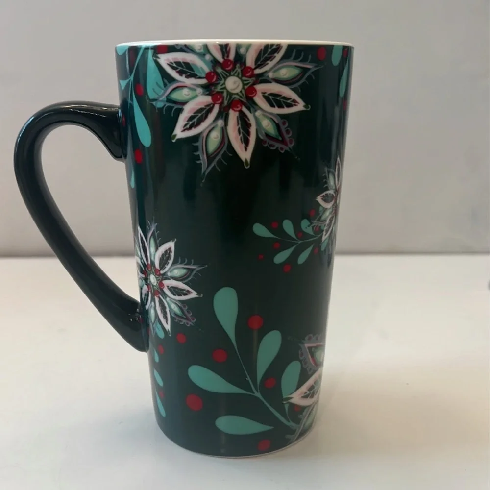 Starbucks 2020 16 oz Coffee Mug Holiday Christmas Green Red
